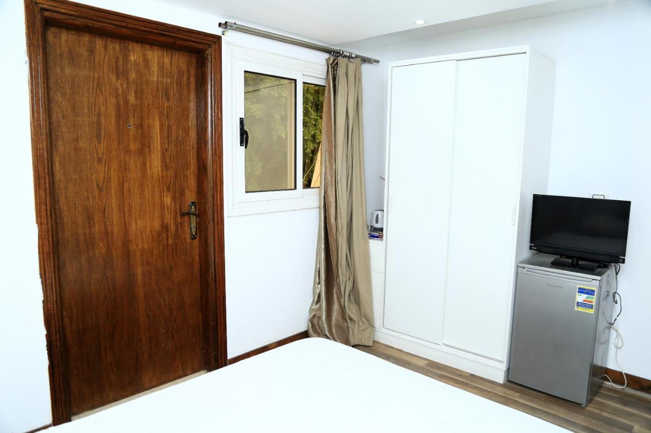 Lilly Rooms And Studio Hurghada Bagian luar foto