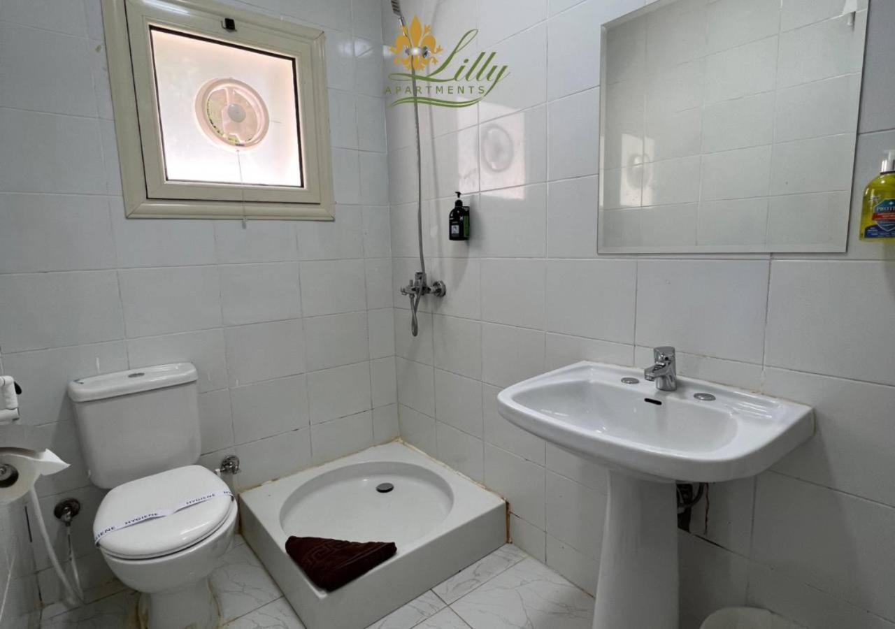 Lilly Rooms And Studio Hurghada Bagian luar foto