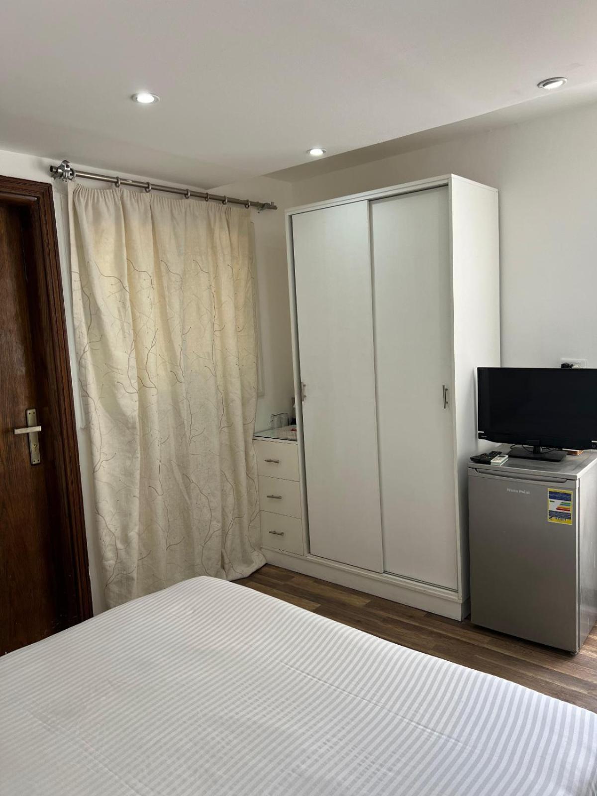 Lilly Rooms And Studio Hurghada Bagian luar foto