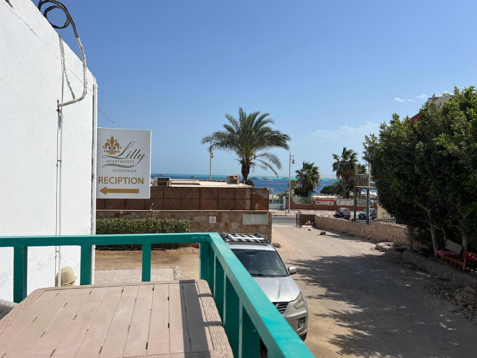 Lilly Rooms And Studio Hurghada Bagian luar foto